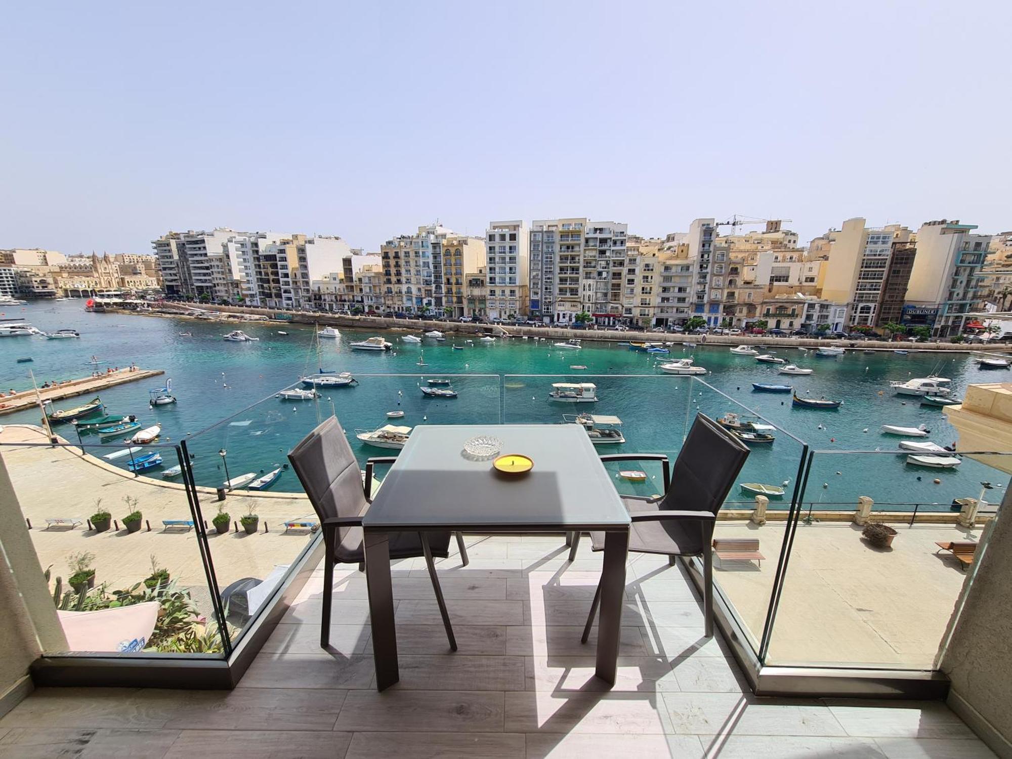 Supreme Seafront Apt With Balcony In St.Julian'S سانت جوليان المظهر الخارجي الصورة